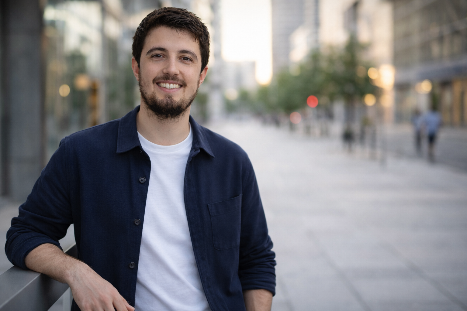 Escena de trabajo y retrato en la sección Sobre mí